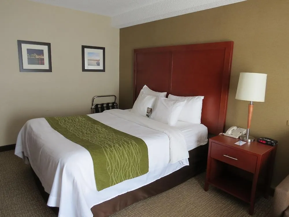 Comfort Inn Dartmouth 3*,