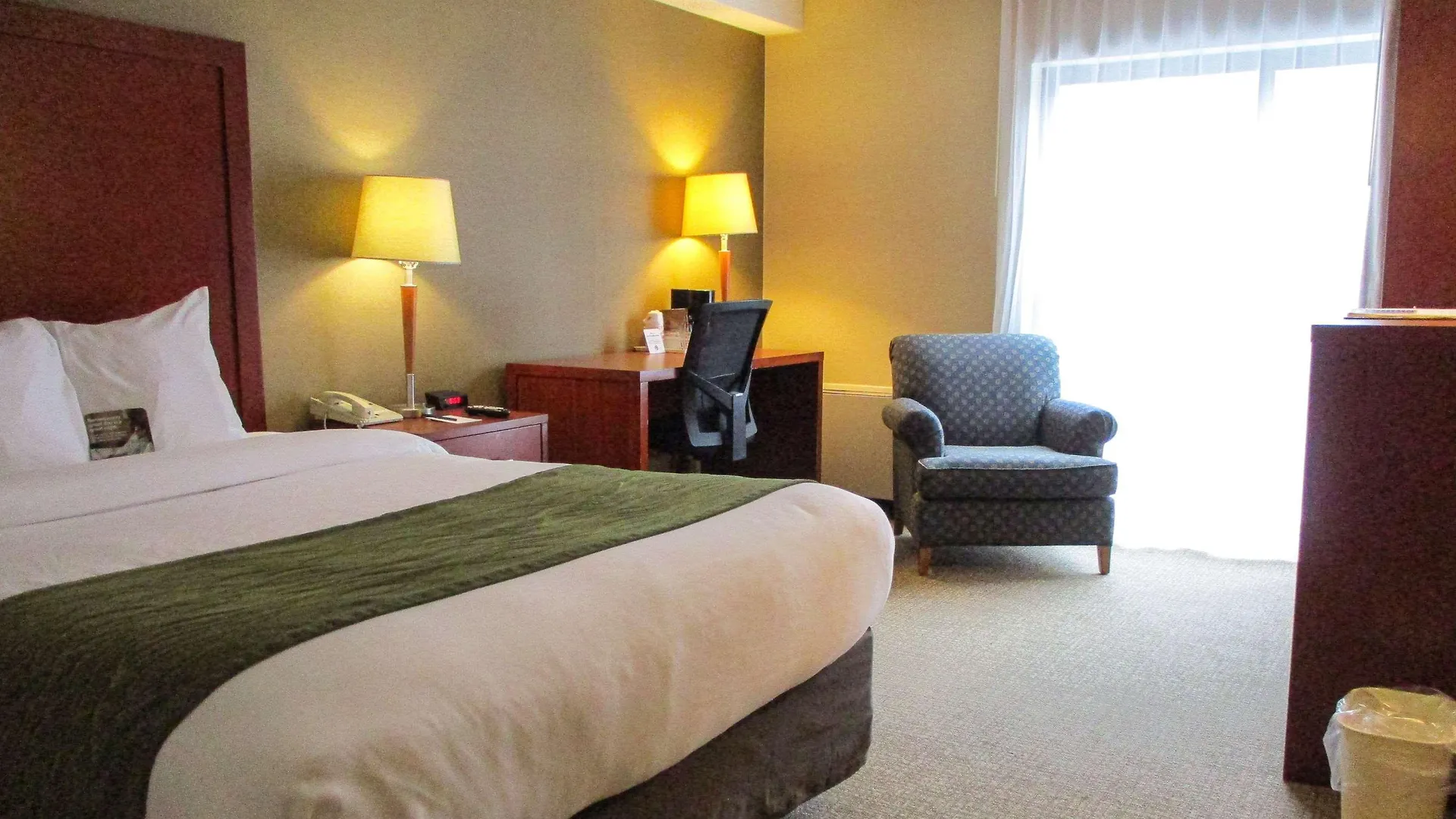 Comfort Inn Dartmouth 3*,
