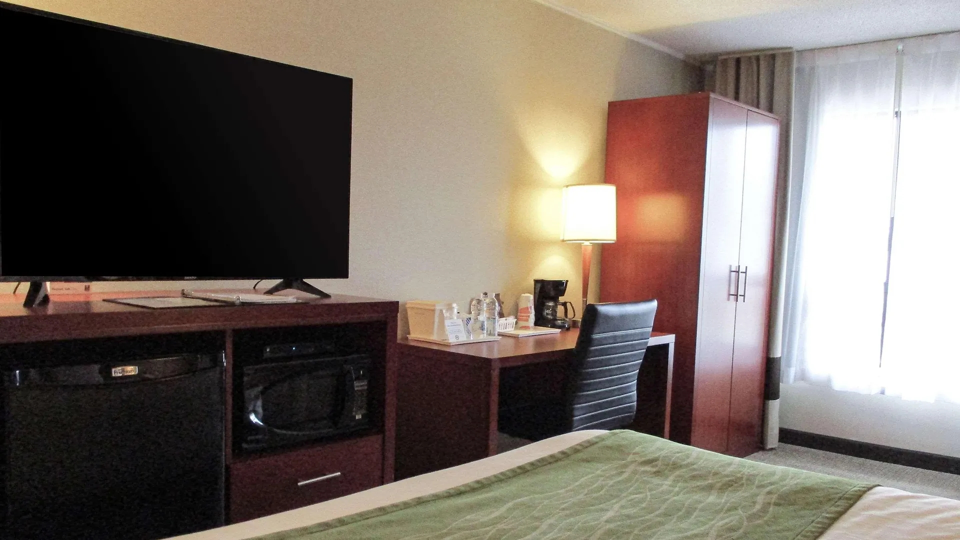 Comfort Inn Dartmouth 3*,