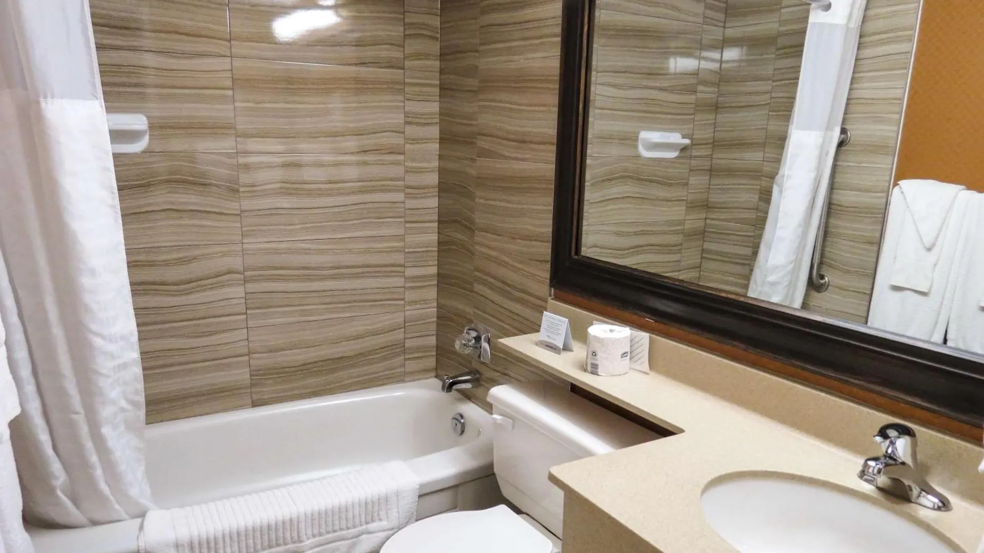 Comfort Inn Dartmouth Motel